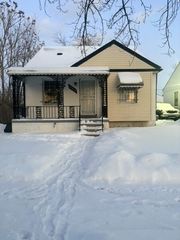 17432 Mackay Street, Hamtramck, MI 48212