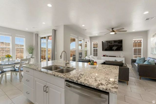 2264 E CASCADA WAY, Washington, UT 84780