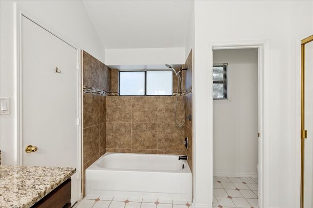 2232 Turf Club Drive, Arlington, TX 76017