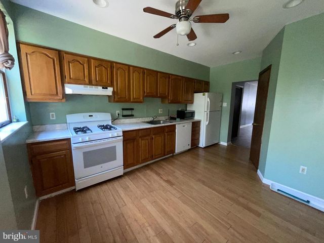 212 BALDWIN ST, Philadelphia, PA 19127