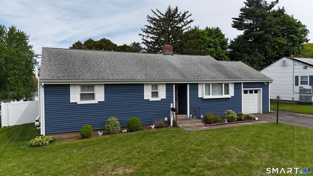 112 Brentwood Road, Newington, CT 06111