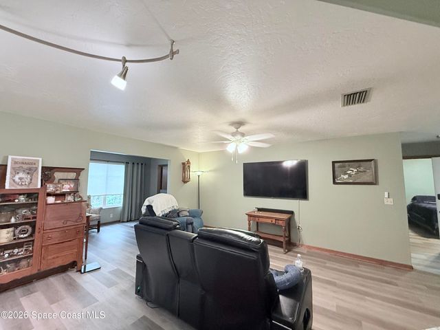 728 Greenwood Manor Circle 19-D, West Melbourne, FL 32904