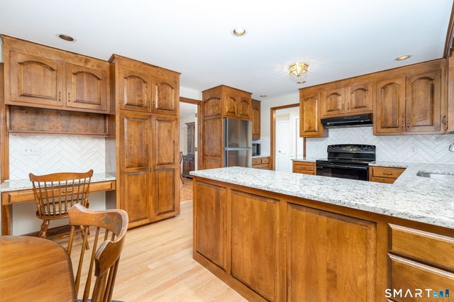 160 McIntosh Drive, Bristol, CT 06010