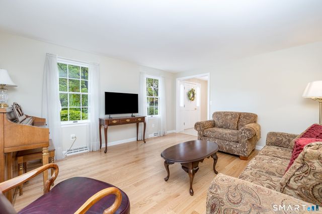 160 McIntosh Drive, Bristol, CT 06010