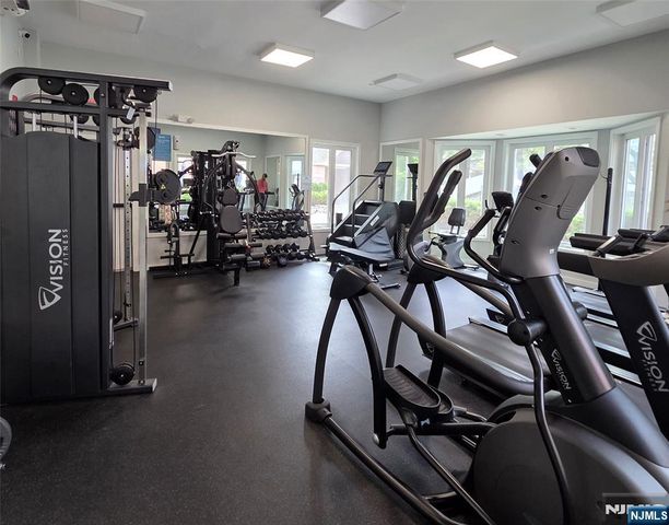 603 Ellery Court 603, Edgewater, NJ 07020