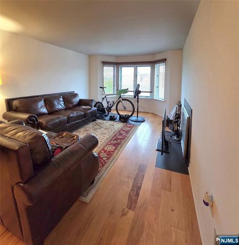 603 Ellery Court 603, Edgewater, NJ 07020