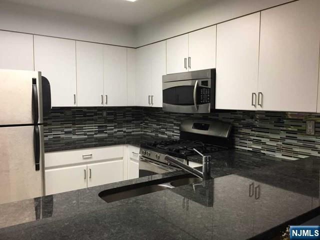 603 Ellery Court 603, Edgewater, NJ 07020