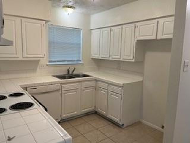 61 S Waxberry Road, The Woodlands, TX 77381