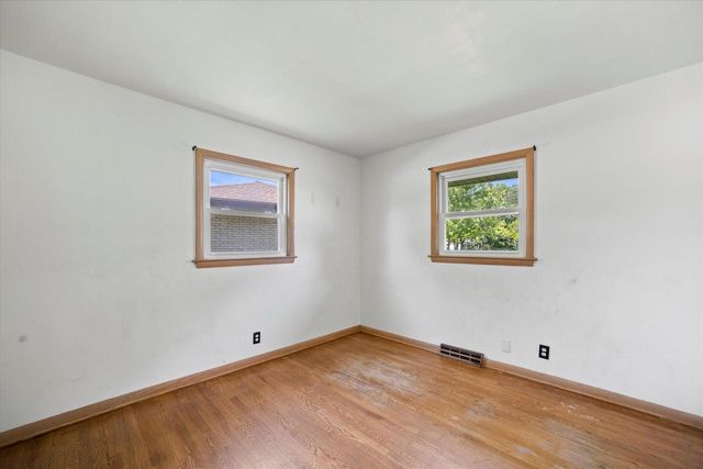 1792 Poplar AVENUE, South Milwaukee, WI 53172
