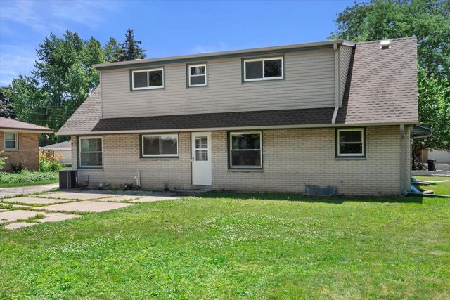 1792 Poplar AVENUE, South Milwaukee, WI 53172
