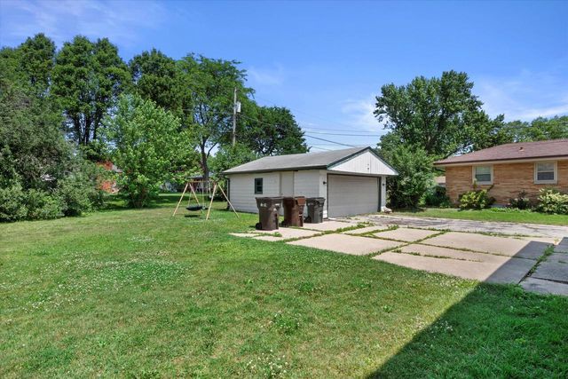 1792 Poplar AVENUE, South Milwaukee, WI 53172