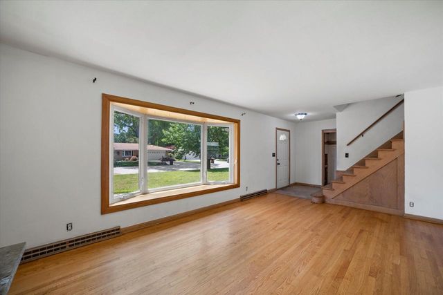 1792 Poplar AVENUE, South Milwaukee, WI 53172