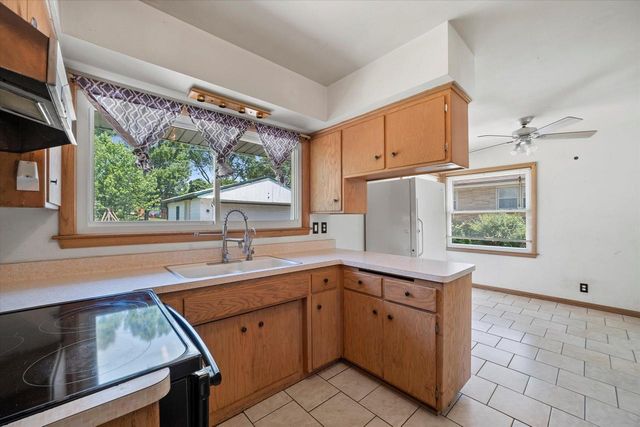 1792 Poplar AVENUE, South Milwaukee, WI 53172