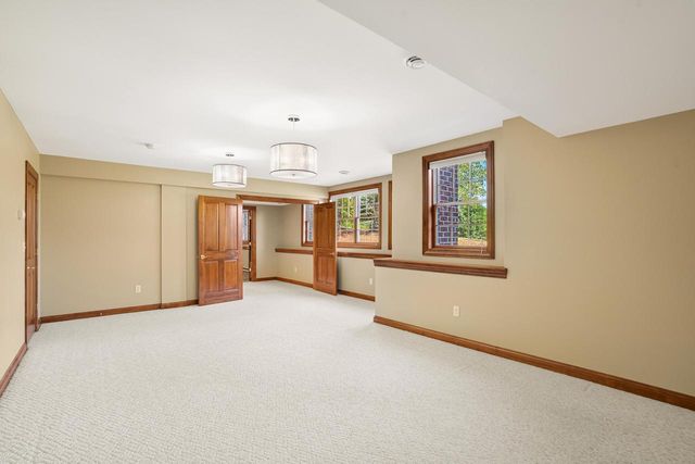 232 Steeple Pointe CIRCLE, Delafield, WI 53018