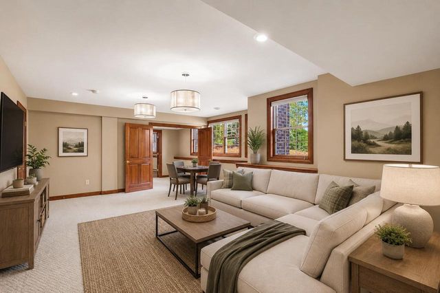 232 Steeple Pointe CIRCLE, Delafield, WI 53018