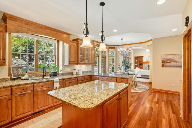 232 Steeple Pointe CIRCLE, Delafield, WI 53018
