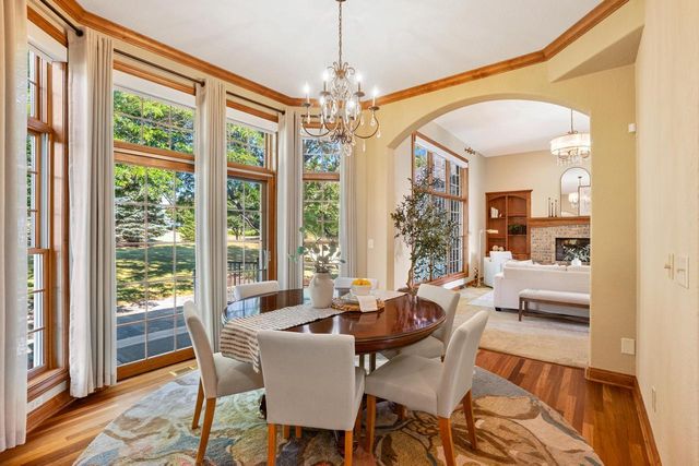 232 Steeple Pointe CIRCLE, Delafield, WI 53018