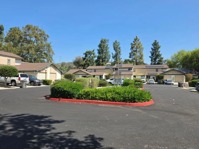 505 Smoketree Gln, Escondido, CA 92026