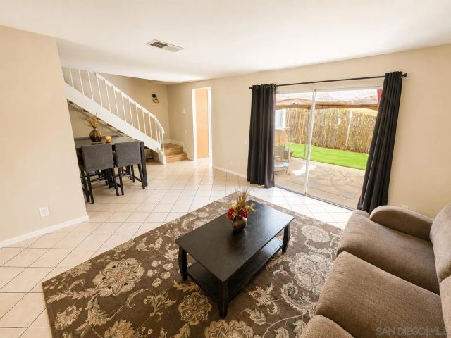 505 Smoketree Gln, Escondido, CA 92026