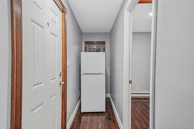 1 Holbrook Street, Bay Shore, NY 11706