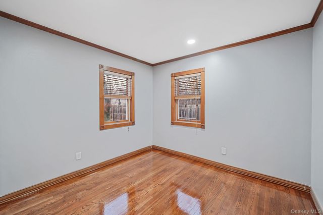 1 Holbrook Street, Bay Shore, NY 11706