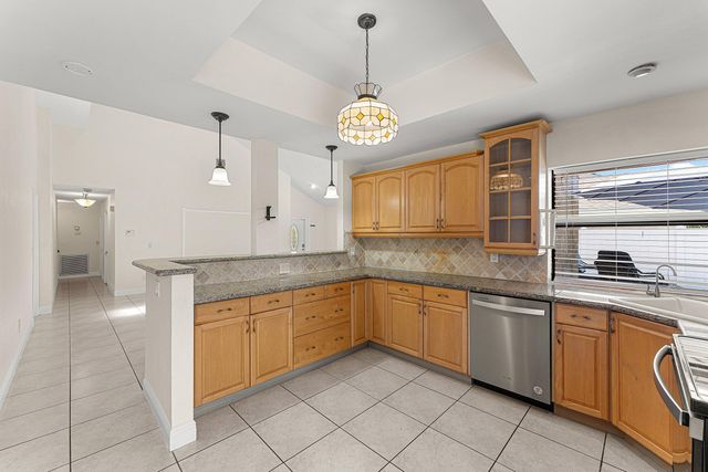 7627 Sierra Drive W, Boca Raton, FL 33433