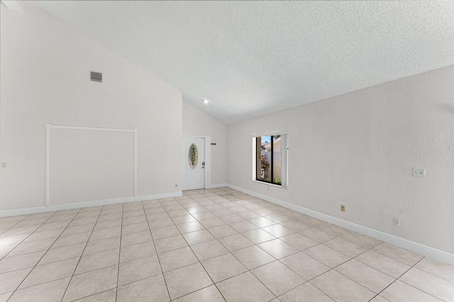 7627 Sierra Drive W, Boca Raton, FL 33433