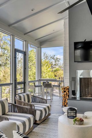 576 Wading Place, Daniel Island, SC 29492