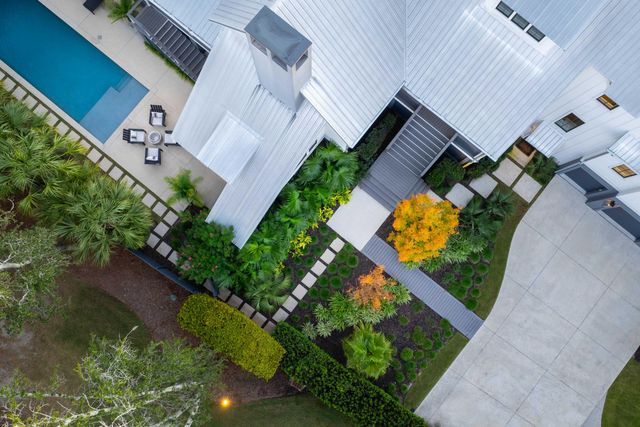 576 Wading Place, Daniel Island, SC 29492