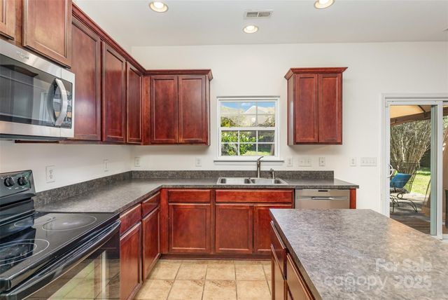 6237 Shelley Avenue, Charlotte, NC 28269