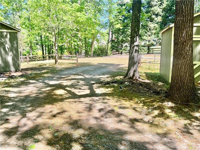 9145 Browns Bridge Road, Gainesville, GA 30506