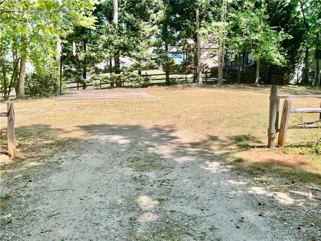 9145 Browns Bridge Road, Gainesville, GA 30506