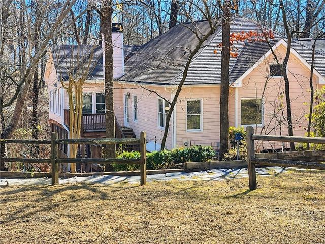 9145 Browns Bridge Road, Gainesville, GA 30506
