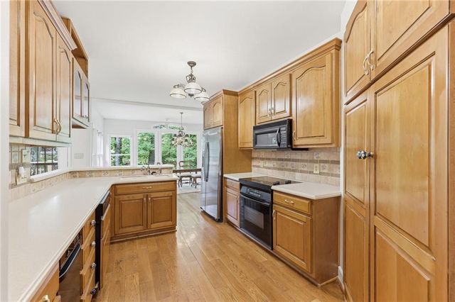 9145 Browns Bridge Road, Gainesville, GA 30506