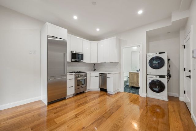 166-168 Salem Street 7, Boston, MA 02113