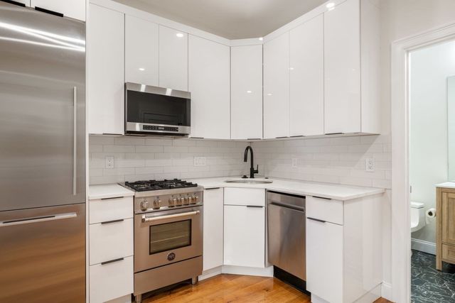 166-168 Salem Street 7, Boston, MA 02113