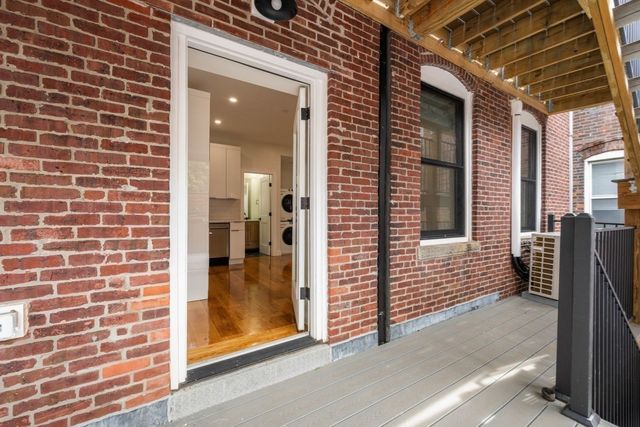 166-168 Salem Street 7, Boston, MA 02113