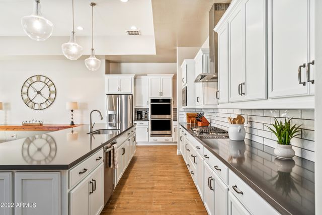 4061 S Emerald Drive, Chandler, AZ 85249