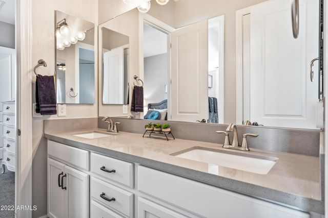 4061 S Emerald Drive, Chandler, AZ 85249