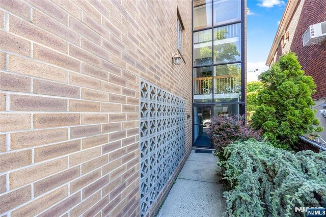 319 Gorge Road C0007, Cliffside Park, NJ 07010