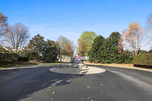 748 Baldwin Orchard Drive, Inman, SC 29349