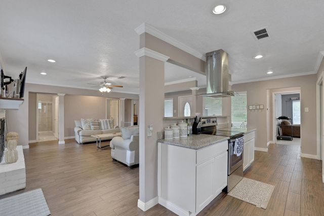 25311 White Oak Lane, Splendora, TX 77372