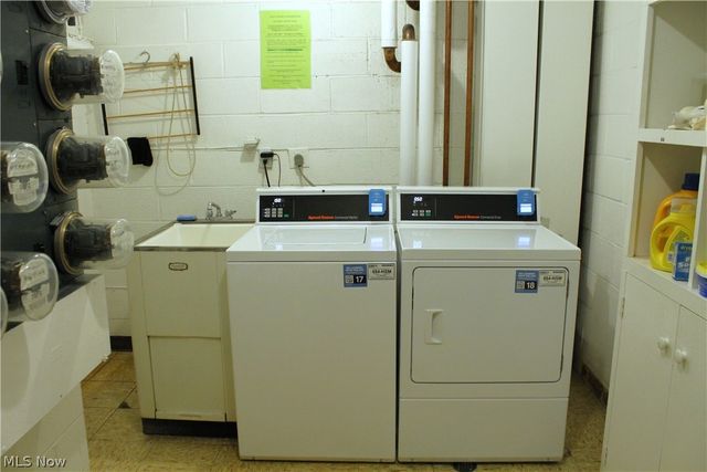 2089 Wooster Road 43, Rocky River, OH 44116