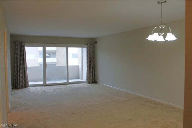 2089 Wooster Road 43, Rocky River, OH 44116