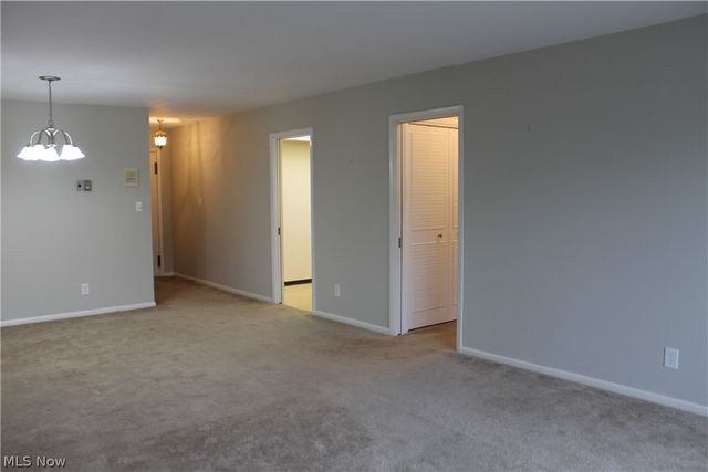 2089 Wooster Road 43, Rocky River, OH 44116