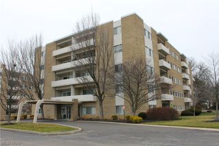 2089 Wooster Road 43, Rocky River, OH 44116