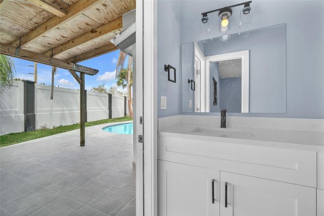 2831 NW 111th Avenue, Sunrise, FL 33322