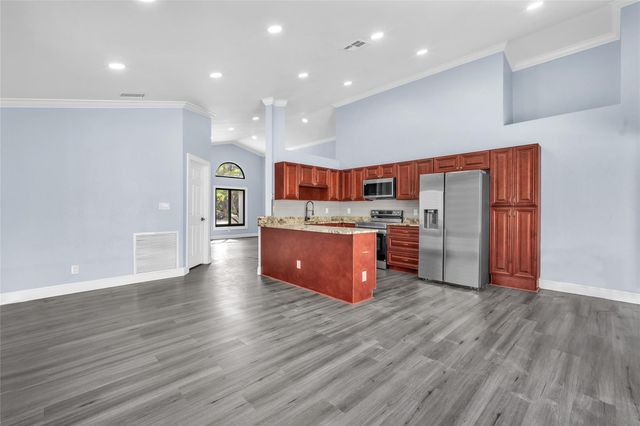 2831 NW 111th Avenue, Sunrise, FL 33322