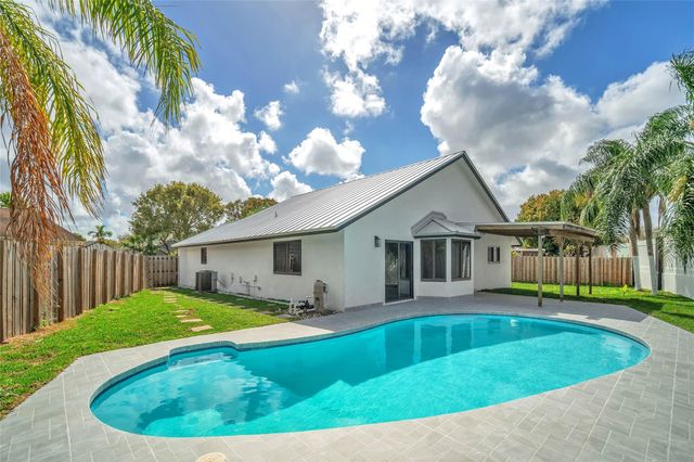 2831 NW 111th Avenue, Sunrise, FL 33322