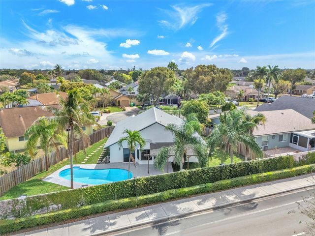 2831 NW 111th Avenue, Sunrise, FL 33322